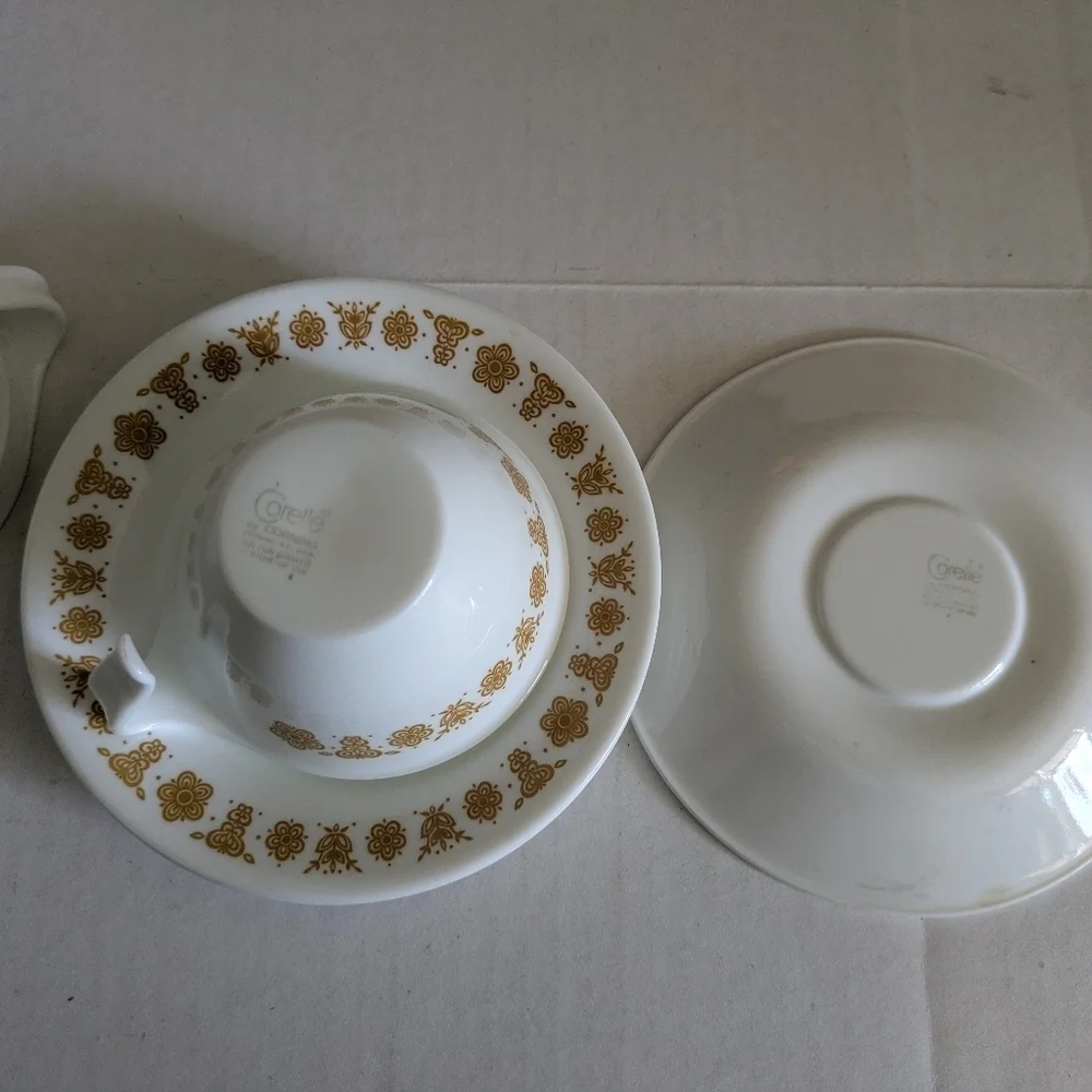 Set Of 5 butterfly gold Corelle Teacup And Saucer.